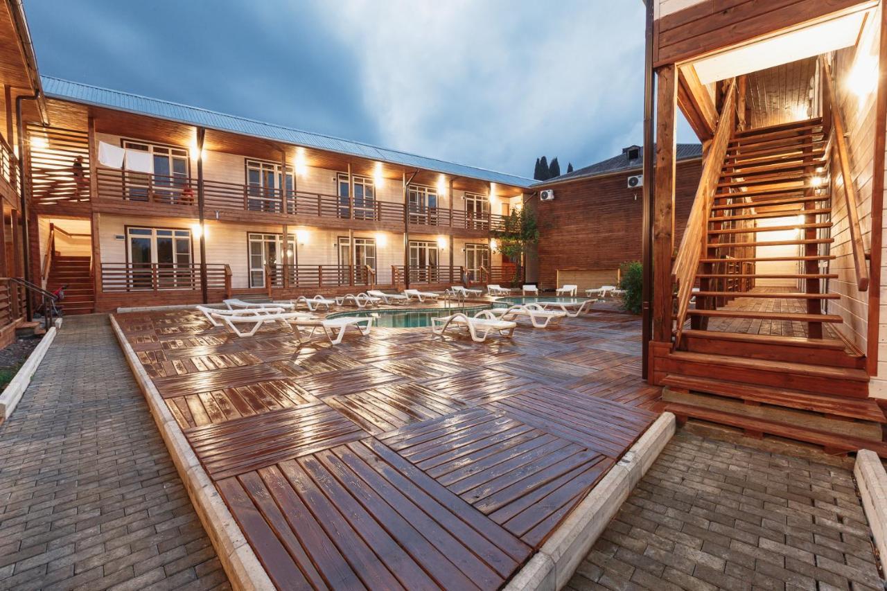 Guest House Amshin Tsandrypsj Buitenkant foto