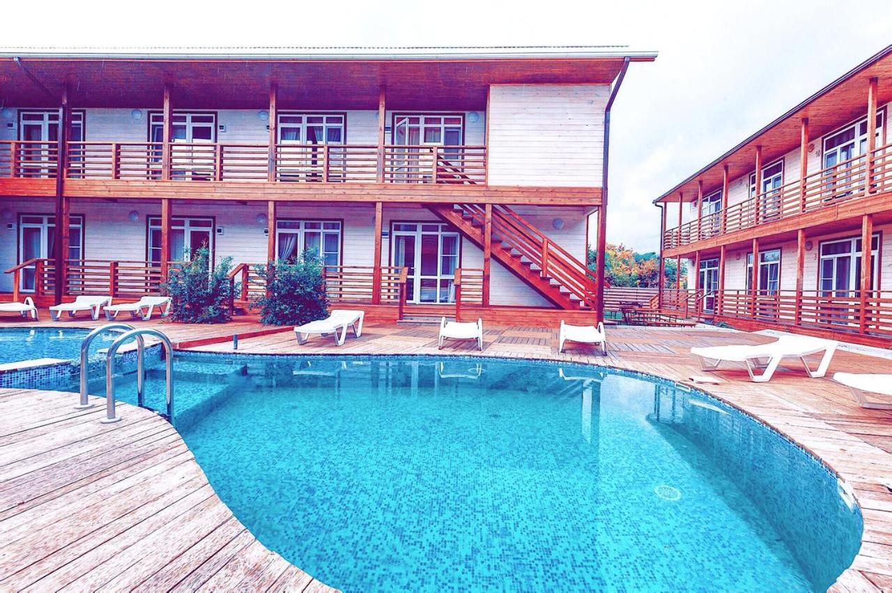 Guest House Amshin Tsandrypsj Buitenkant foto