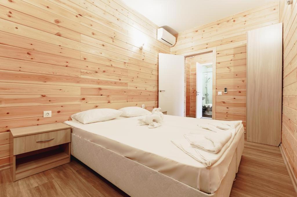 Guest House Amshin Tsandrypsj Buitenkant foto