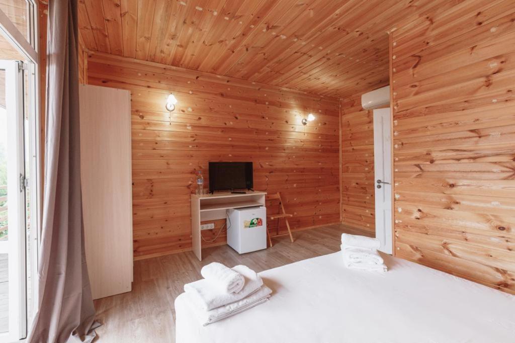 Guest House Amshin Tsandrypsj Buitenkant foto